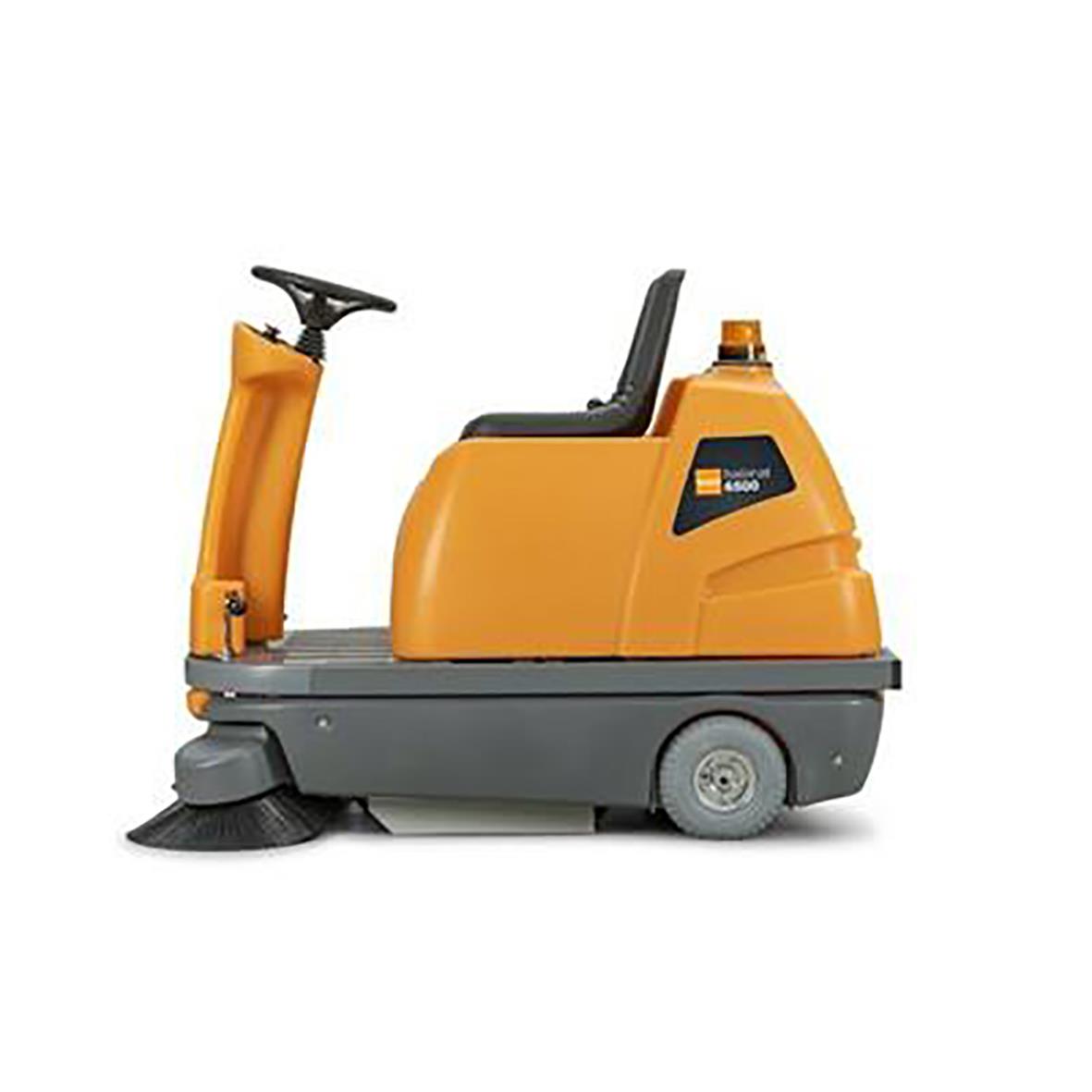 Gul-orange sopmaskin Taski Balimat 6500 RTU med sidoskrapa och förarplats