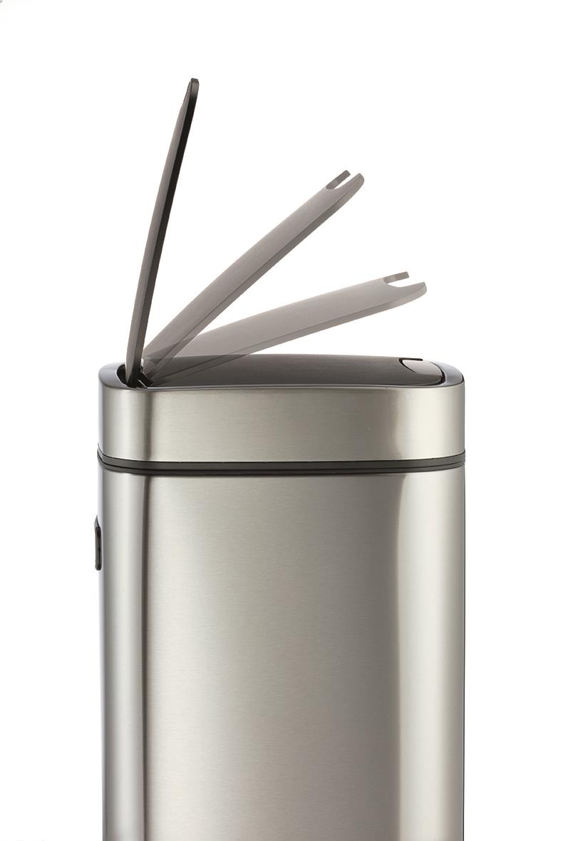 Silver papperskorg med touchfri sensor och öppningslock i olika positioner, kapacitet 21L