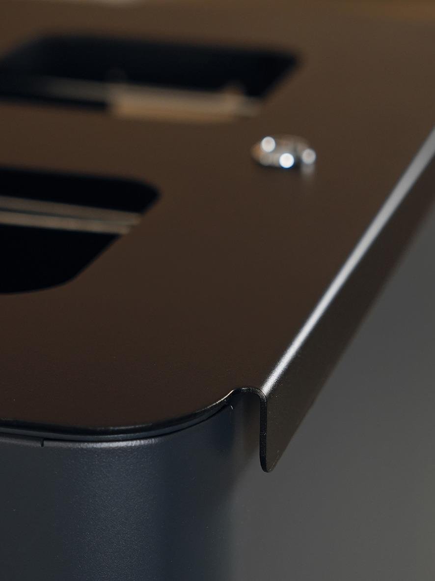 Sorteringskärl Star Station 2x60l i grå/svart med lock och vit plastlist