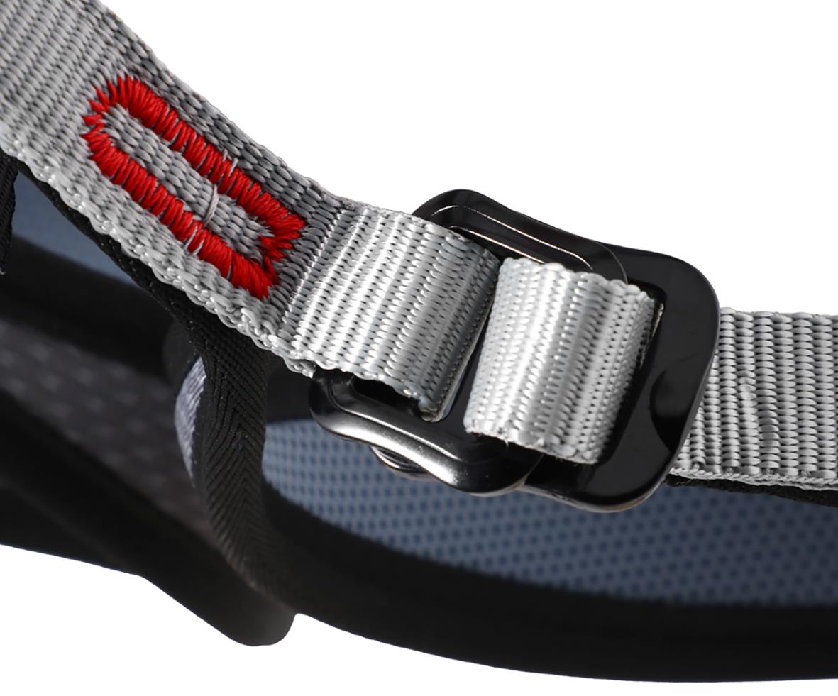 Klättersele Argon One Size med justerbar rem och svart plastspänne