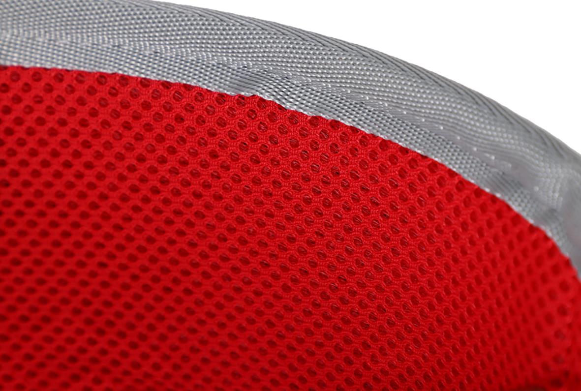 Närbild av klättersele Argon F One Size med röd mesh och gråa justeringsdelar