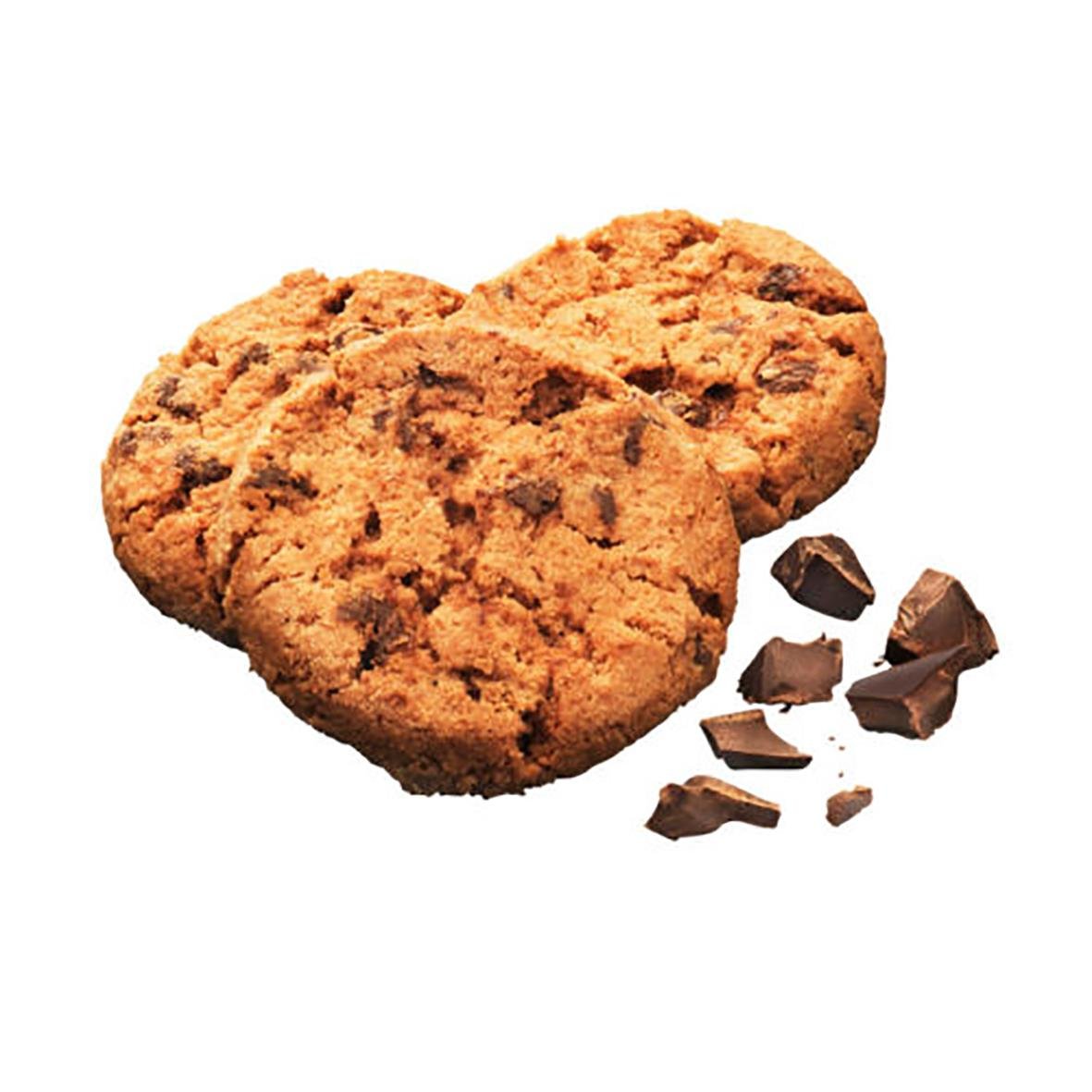 Två chokladdrömmande kakor med bitar av choklad bredvid