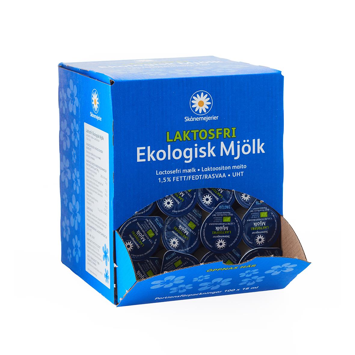 Kylskåpslåda med Skånemejerier ekologisk laktosfri mjölk i små förpackningar