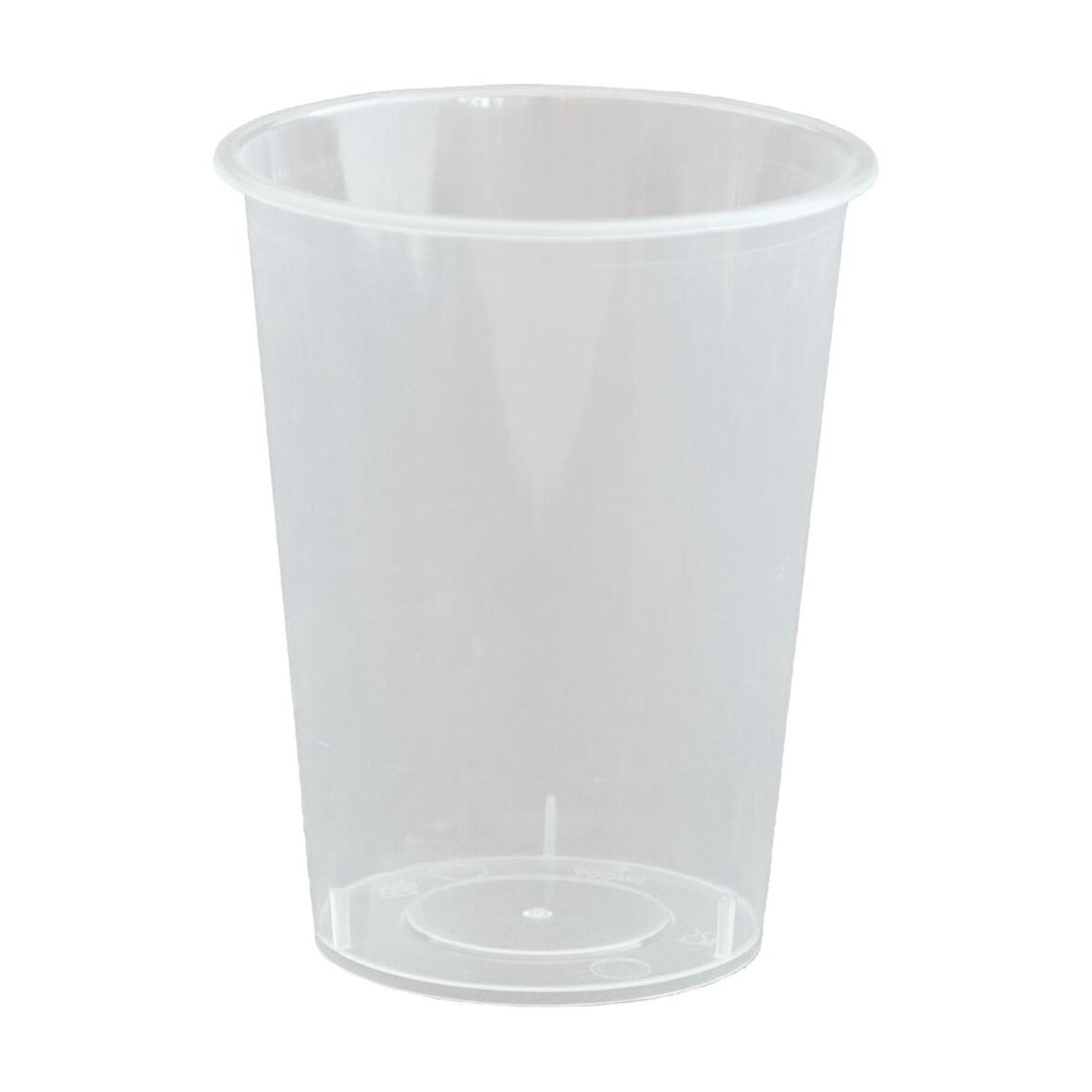 En tom, genomskinlig plastmugg utan lock