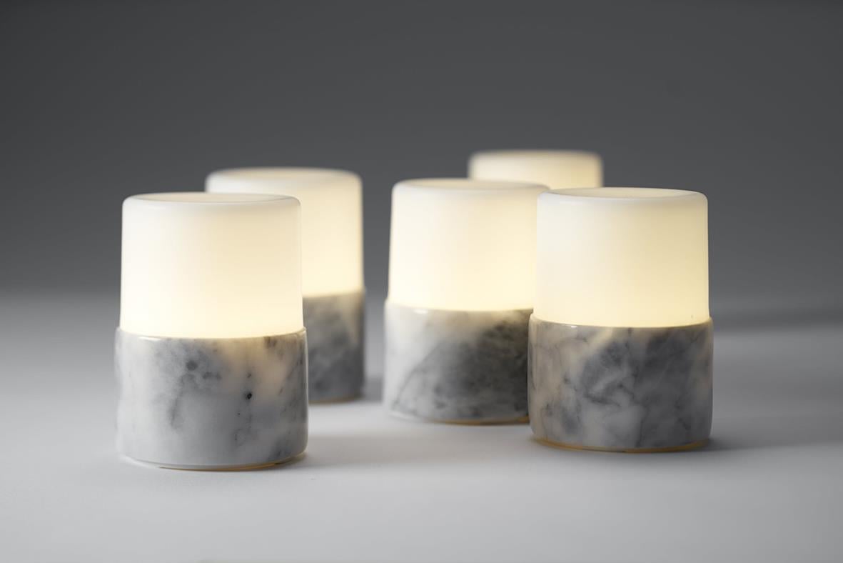 LED ljushållare Duni Bright i marmordesign med varm vit belysning, 105x75mm