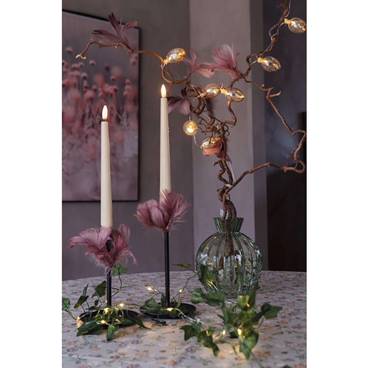 Antikljus Flamme Candy 2-pack Ljus Gul med blomsterdekoration och ljusslinga på bord