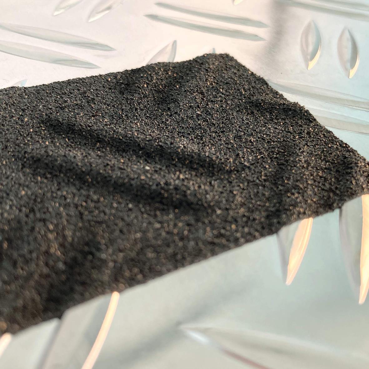 Svart halkskyddstejp Duraline Grip+ Formfit på metallyta