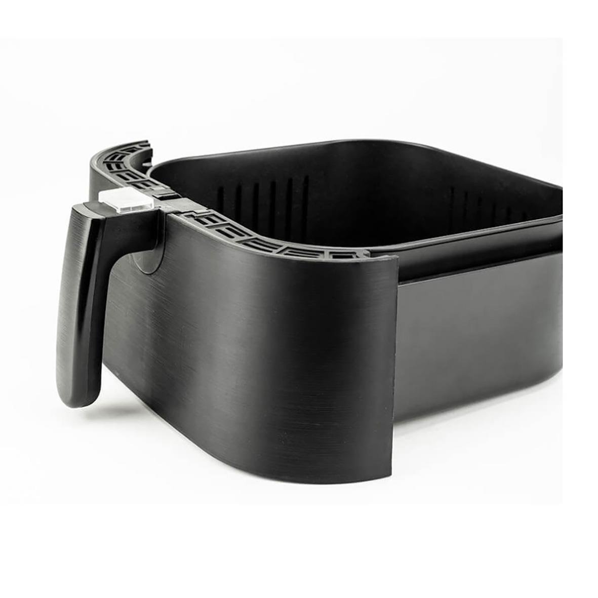 Svart Airfryer från Black+Decker med 1800W och 5,5L kapacitet