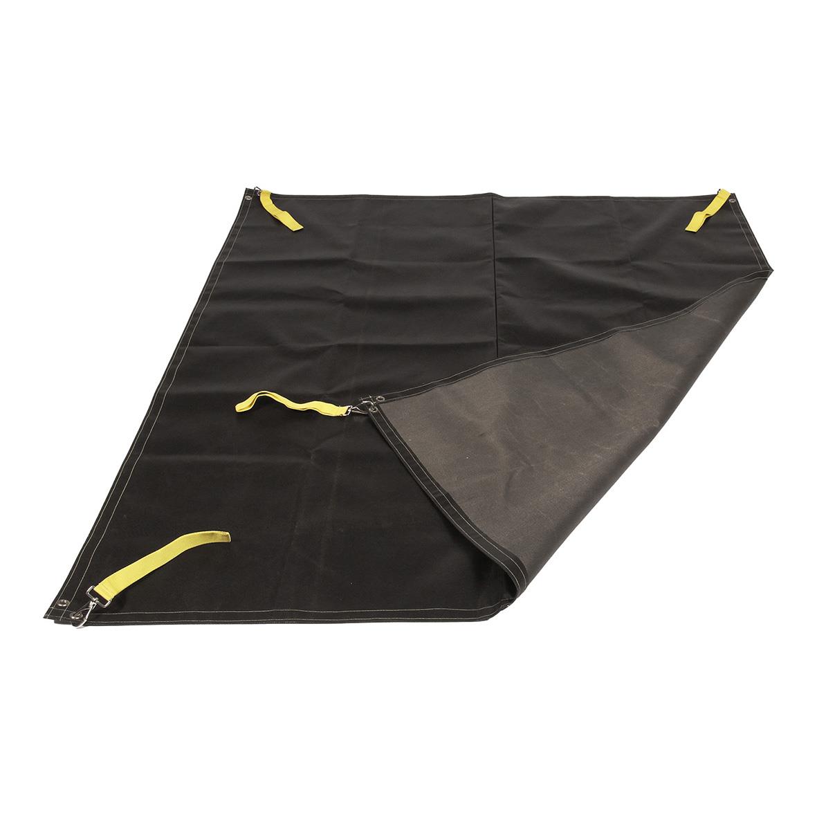 Stor svart brandfilt med gult handtag och dragkedja, mått 6x8 meter