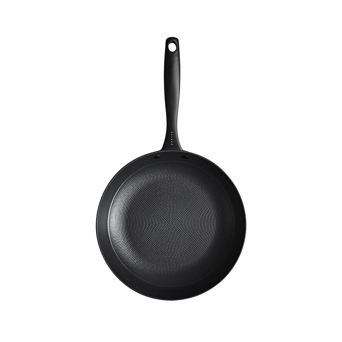 Satake lättviktsgjutjärn stekpanna Ø28cm med svart handtag