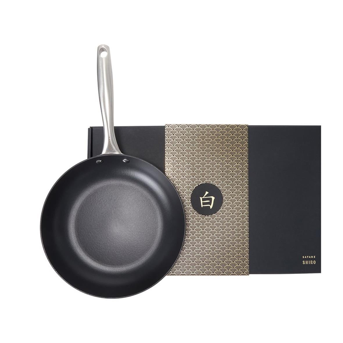 Satake Shiro stekpanna Ø28cm med svart non-stick yta och silverhandtag, i förpackning
