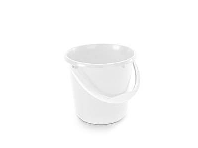 Vit plast hink med 5L kapacitet