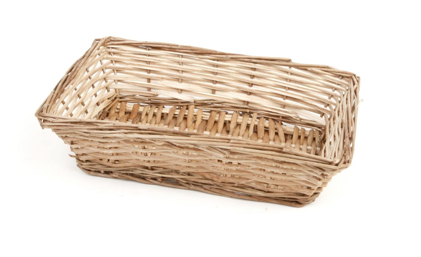 Rektangulär brödkorg i rotting med måtten 30x20cm