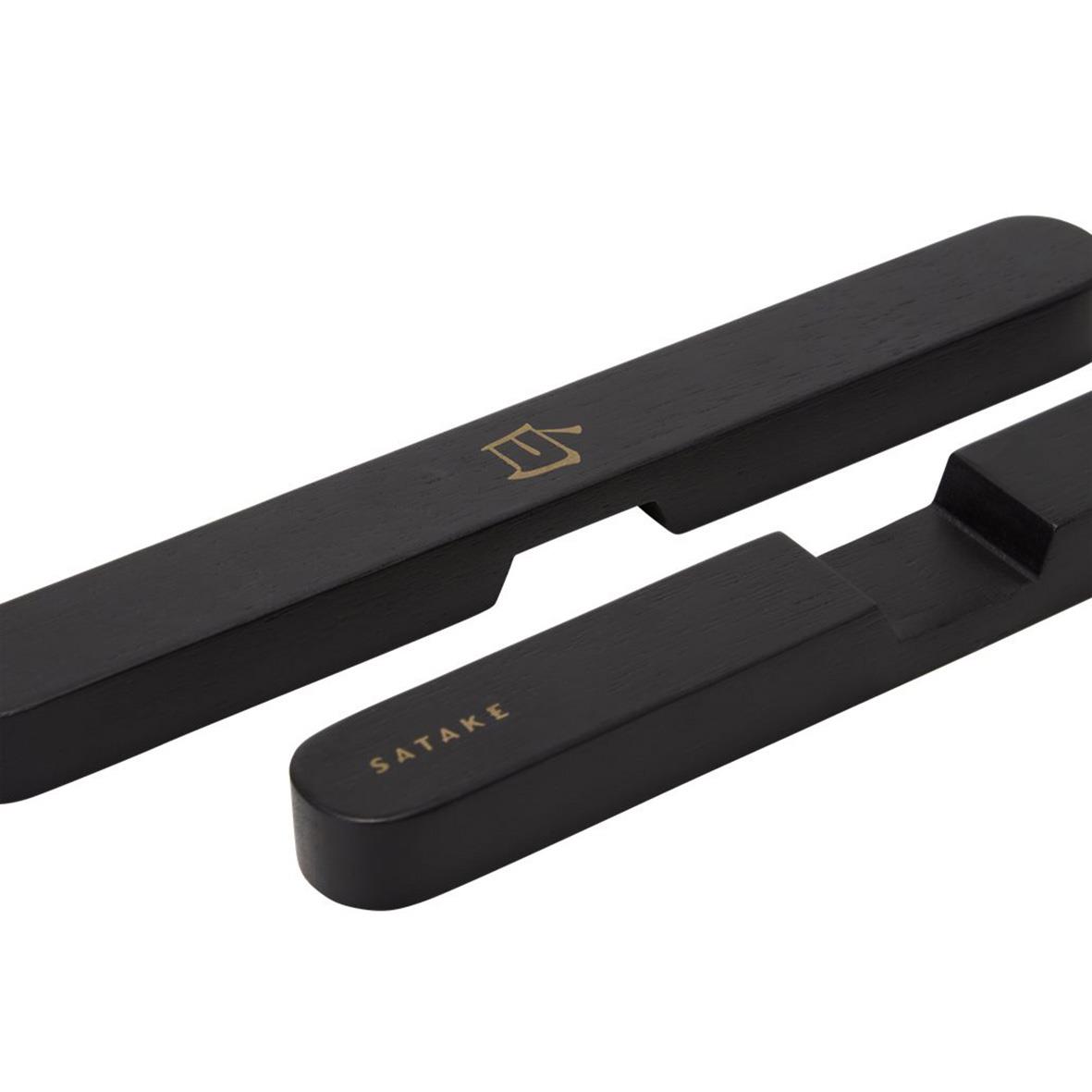 Svart magnetiskt grytskinnunderlägg från Satake Shiro, ihopfällbart och 190x190mm