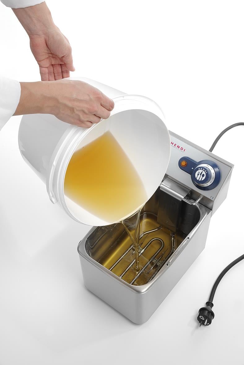 Vit hink med lås och handtag, används för att värma eller smälta vätska, 300x230mm