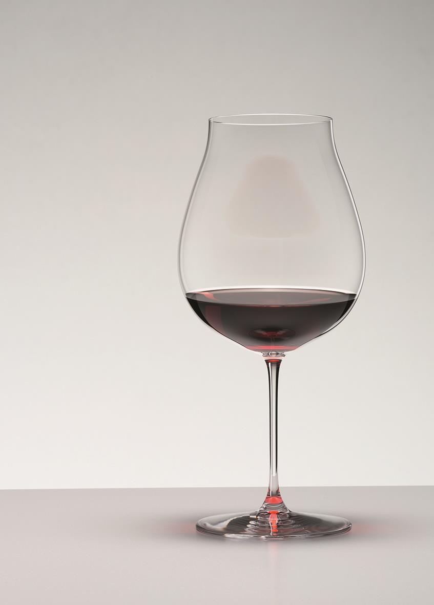 Vinglas Riedel Veritas New Pinot Noir med 80cl kapacitet och elegant design