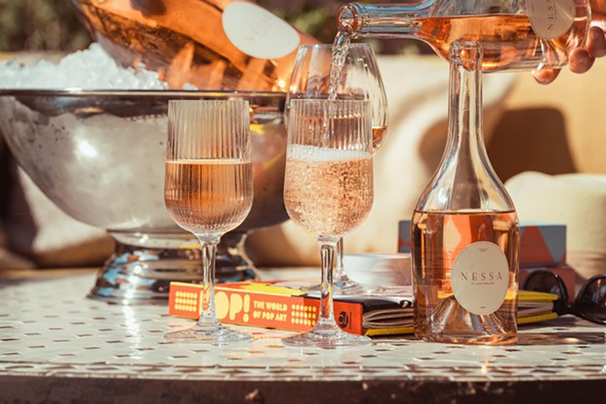 Vinglas av polykarbonat med stripe-mönster, 70 mm diameter, 215 mm höjd, 38 cl volym