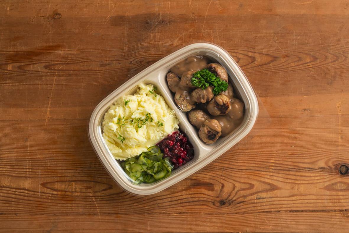 Pappersform Duni Cube 2-fack Bagasse med mat, potatis, kött och grönsaker på träbord