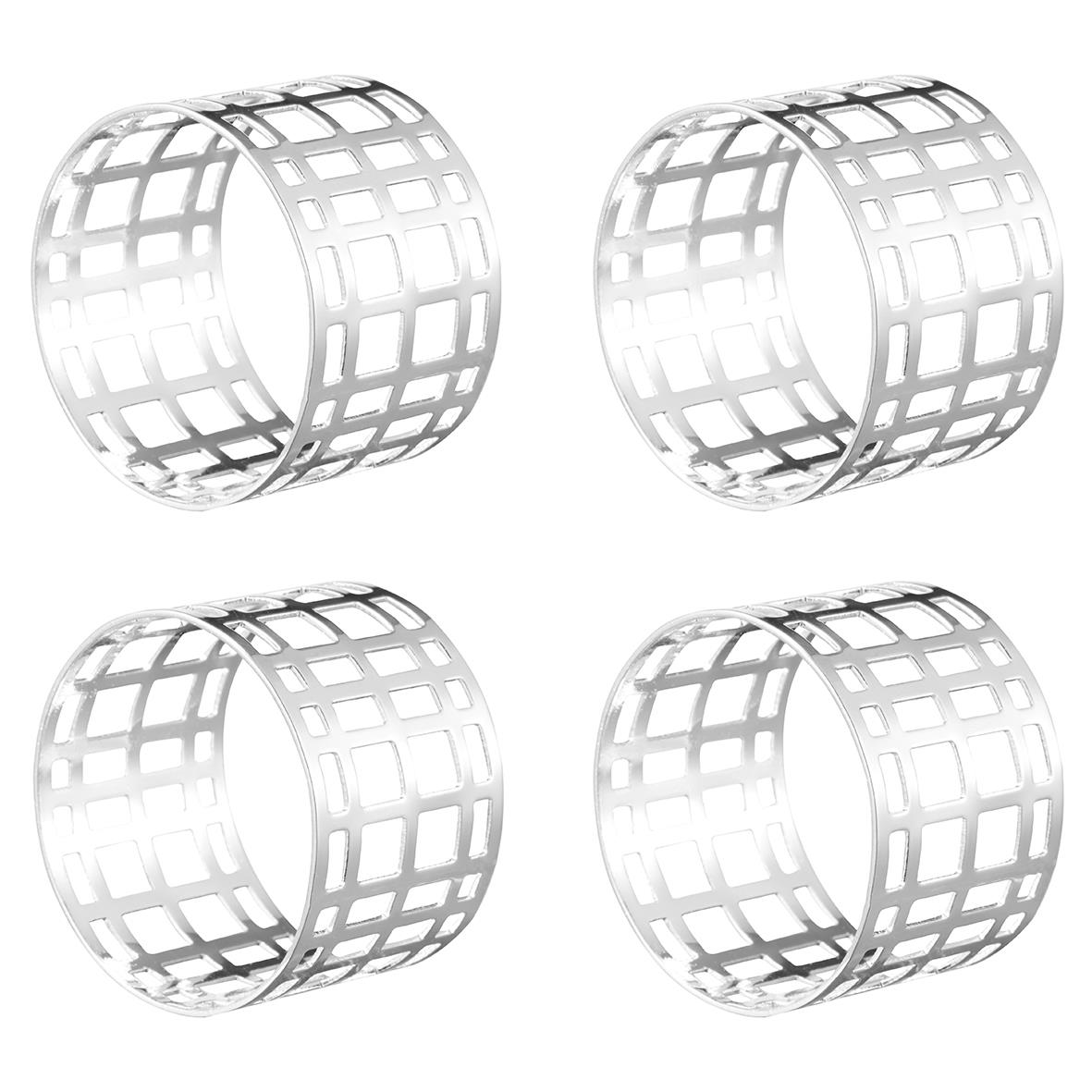 Fyra silverfärgade servettringar med ett öppet rutnätmönster, diameter 45 mm och höjd 30 mm