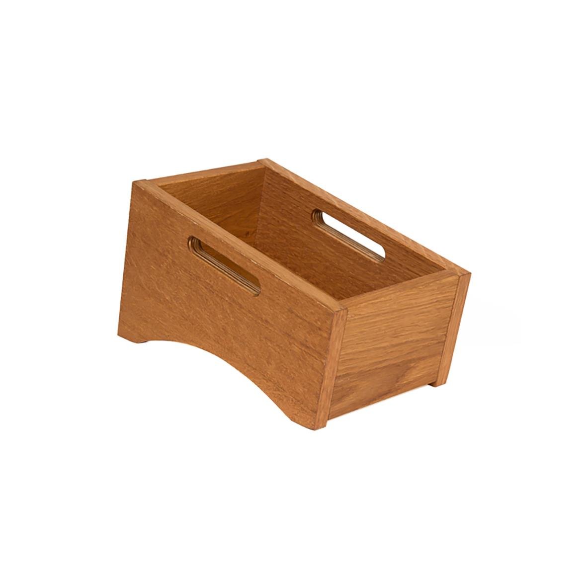 Lutande besticklåda i trä med 1 fack och handtag, mått 168x164/115x278mm