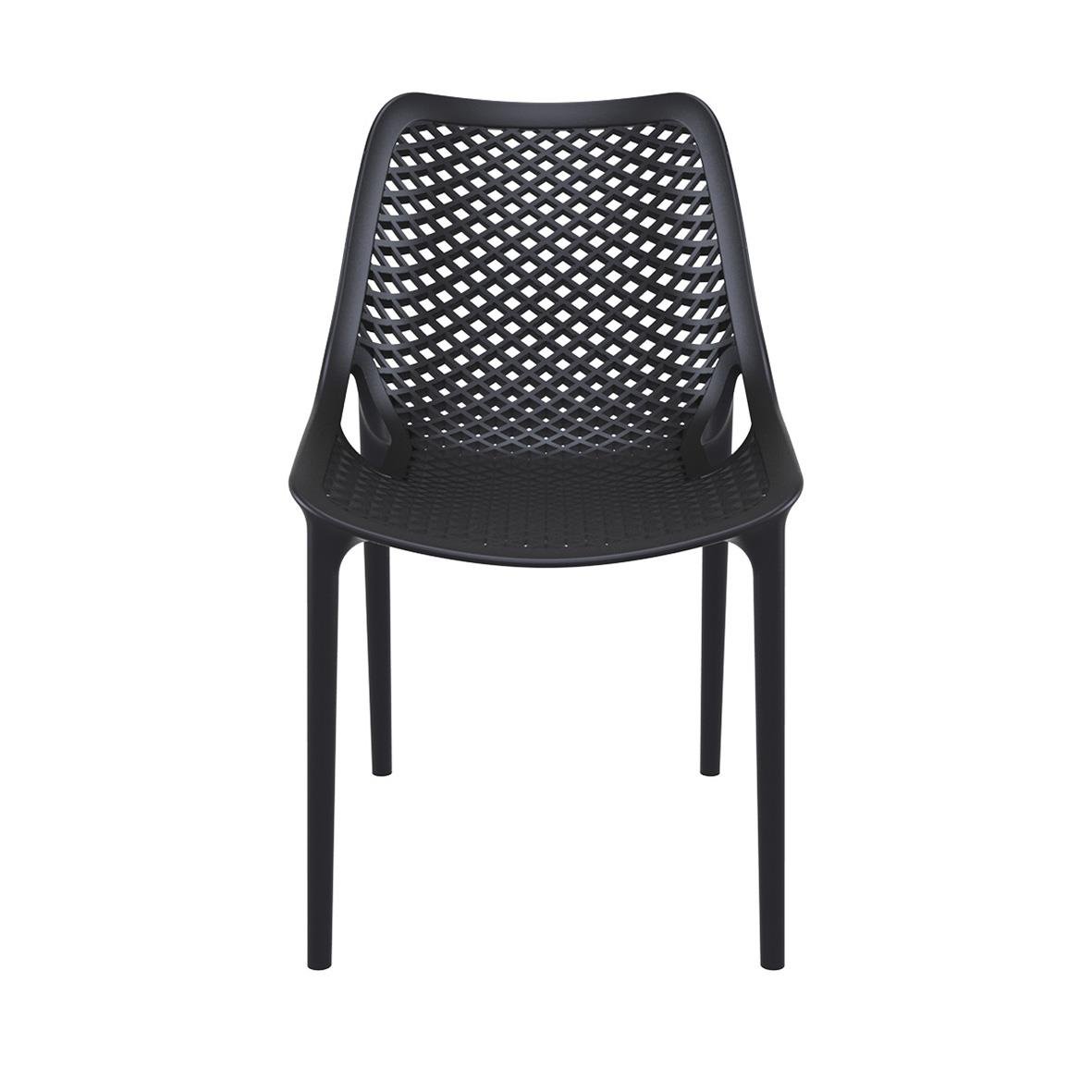 Svart stapelbar stol med hålmönster i sits och ryggstöd