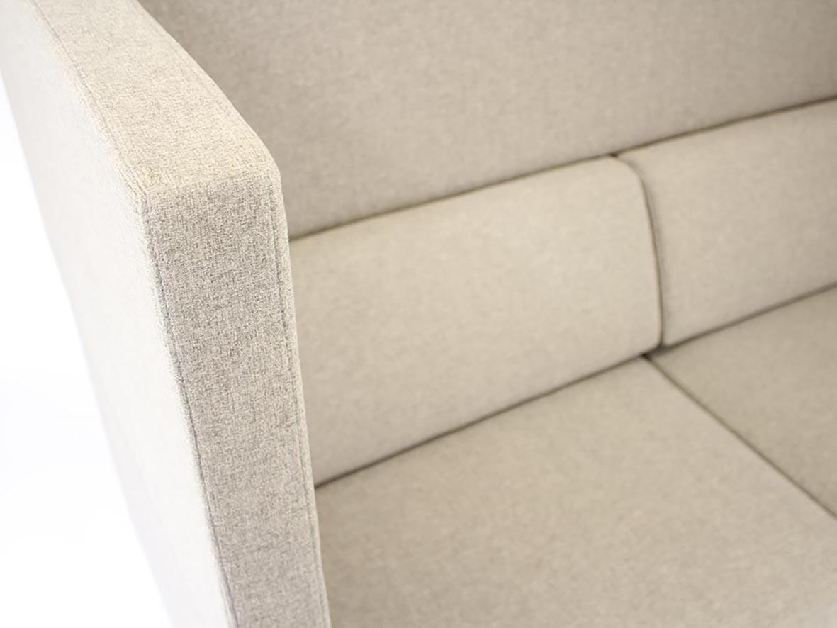 Grå soffa Lotus Bergamo 3-sits med hög rygg