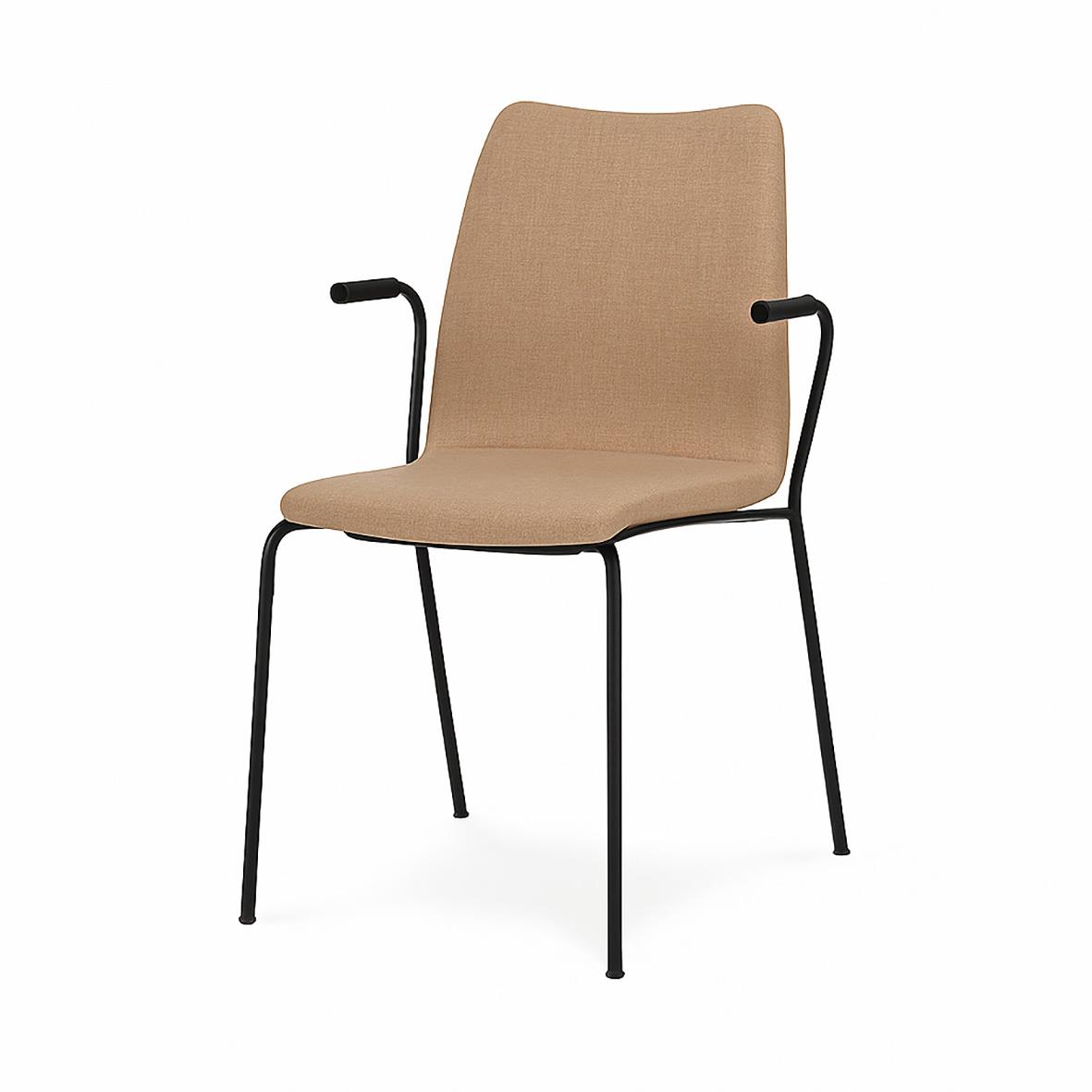 Bekväm beige stol med svart metallram och armstöd