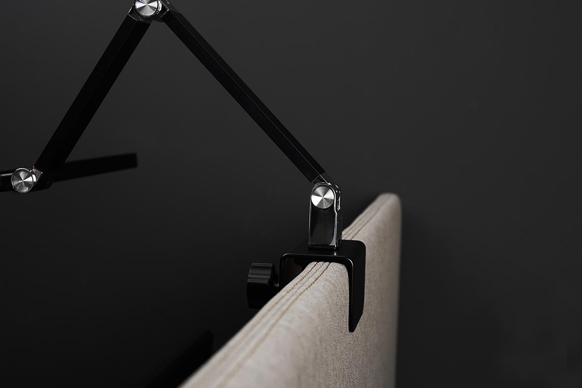 Svart bordslampa Sun-Flex Screenlite Panel med justerbar arm och klämfäste