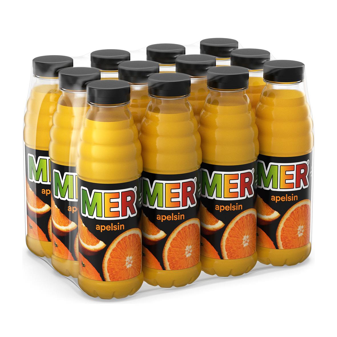 Flaska med apelsindryck från Mer, 50cl PET-flaska med svart lock och etikett med apelsinbilder