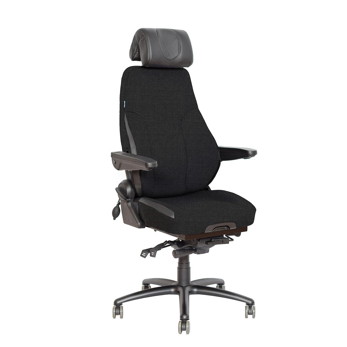 Svart kontorsstol Be-Ge Frapett 300 24H med nackstöd och justerbara armstöd