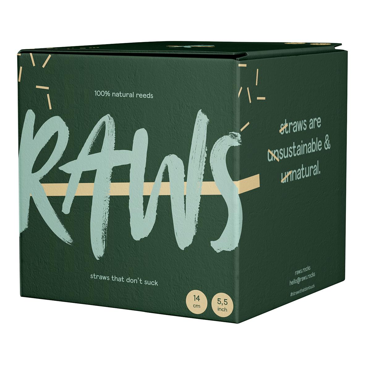 Gröna kartongen med texten Raws Svensk Vass 180mm och information om naturliga sugrör