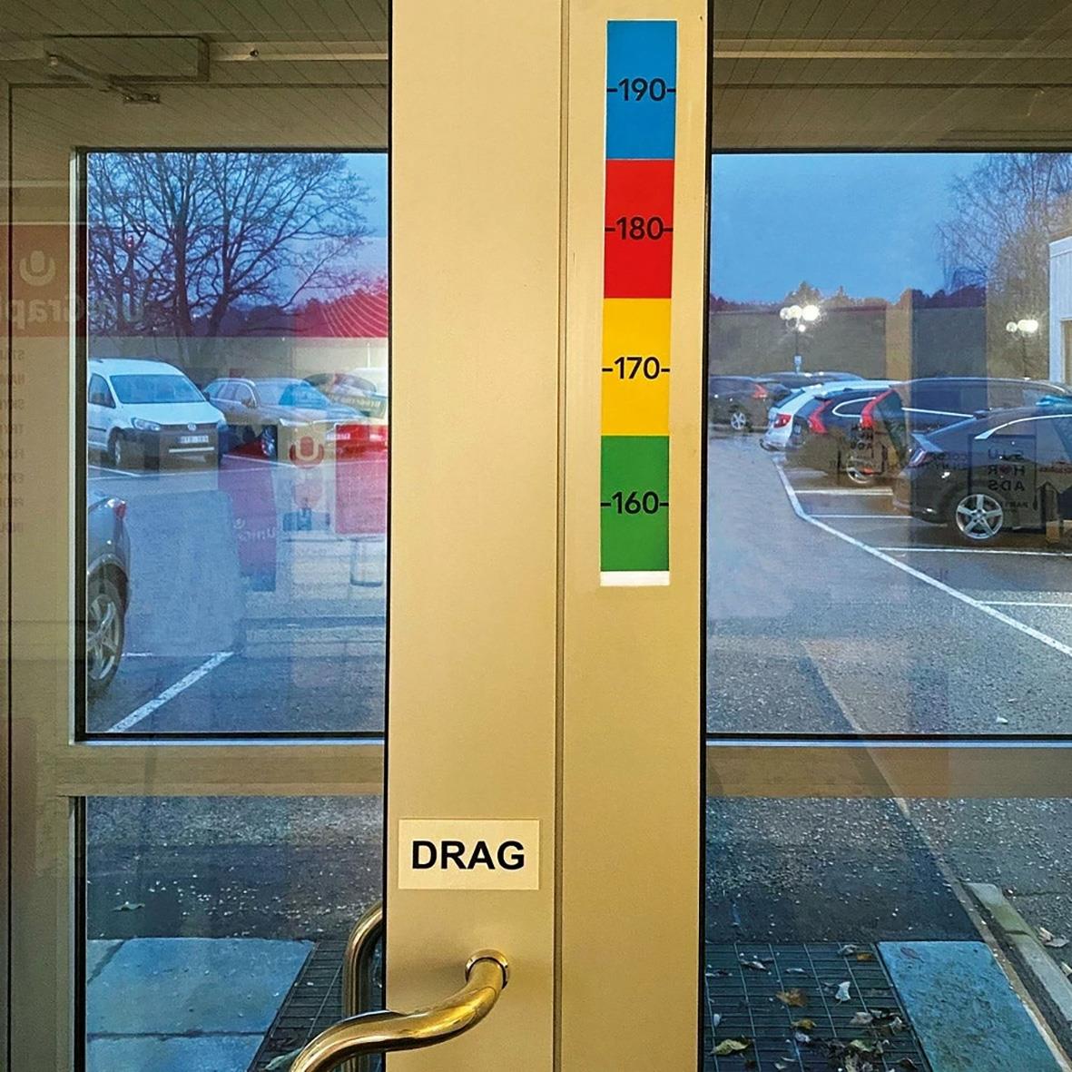 Längddekal Råndekal 155-195cm, 4-färgad, 400x50mm, visar temperatur i färgskala från grönt till blått