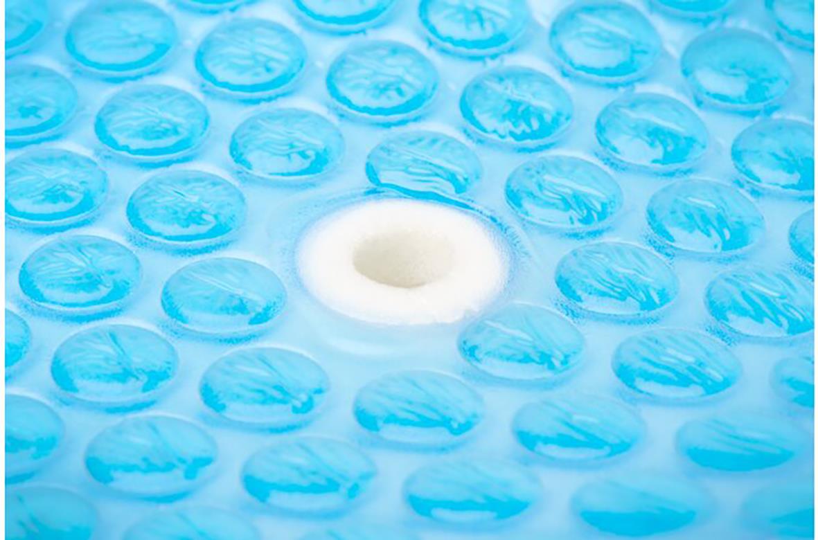 Svart ergonomisk sittkudde med cool-gel och blåa luftbubblor