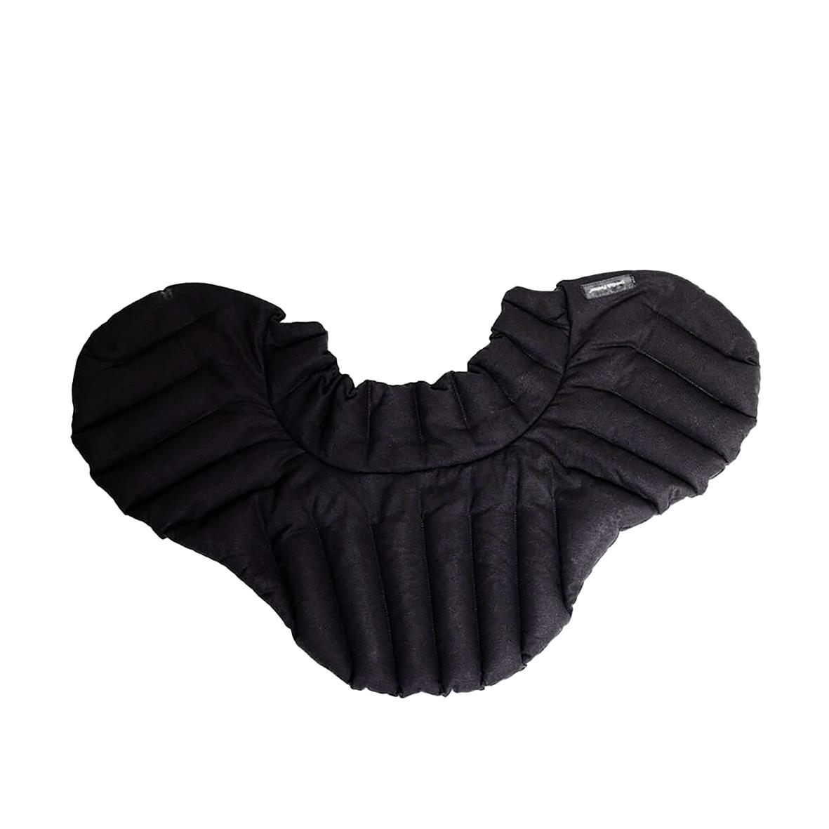 Värmekrage i svart material för att hålla värmen och förbättra hållningen