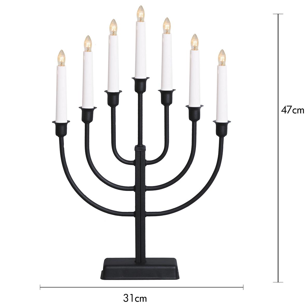 Svart metallljusstake med 7 ljus och måtten 47x31 cm