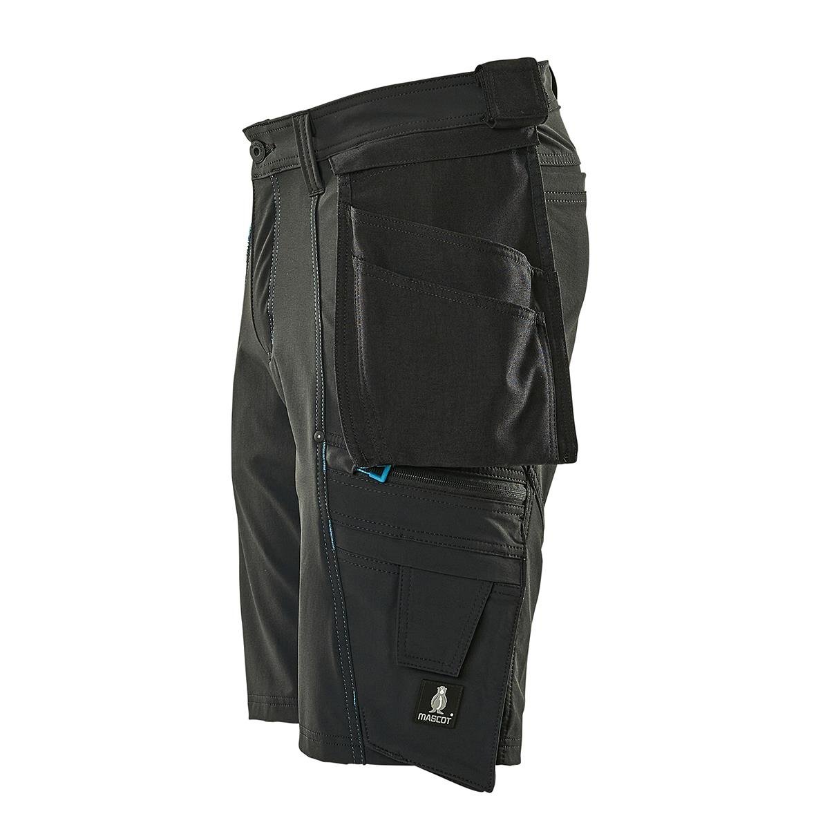 Svarta hantverksshorts med flera fickor och stretchmaterial