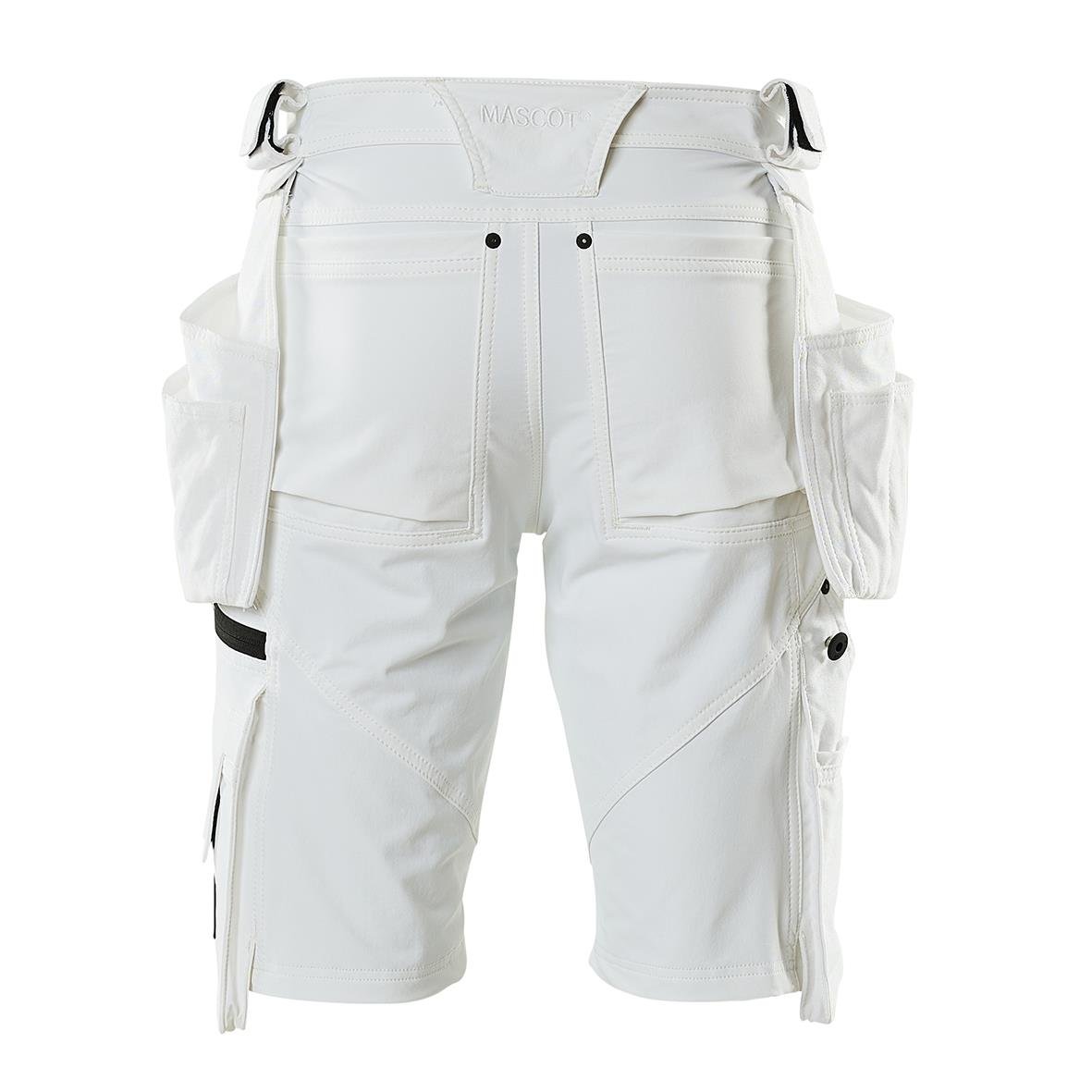 Vit hantverksshorts med flera fickor och detaljer, korta längd