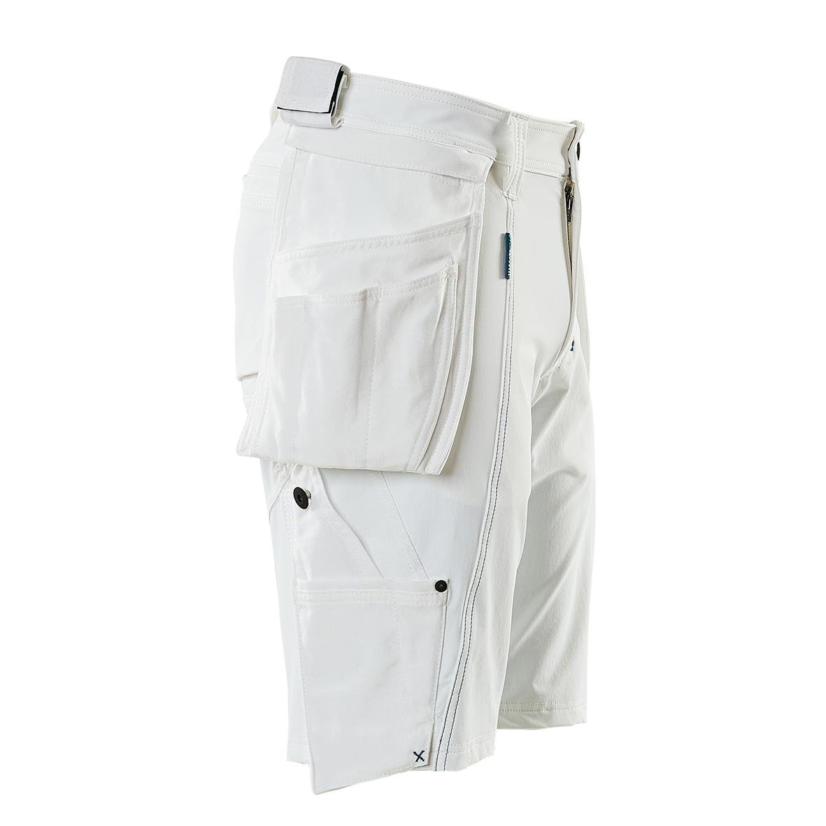 Vit hantverksshorts med flera fickor och justerbar midja