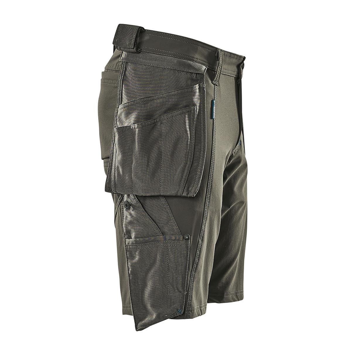 Hantverksshorts i antracitfärg med flera fickor och slitstarkt material