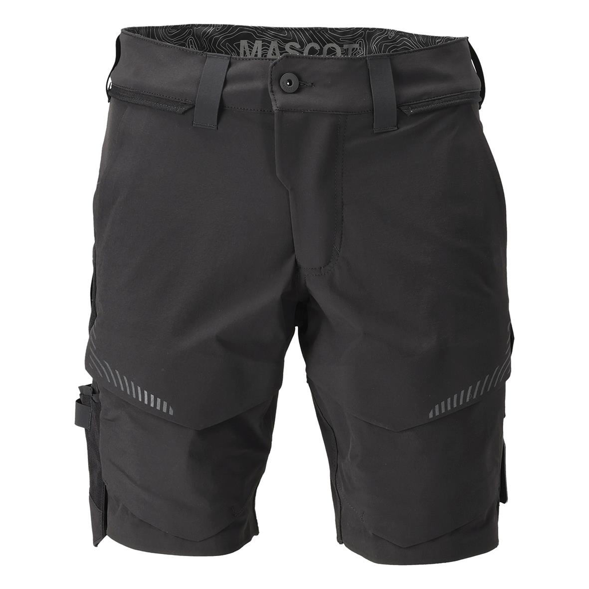 Svarta stretchshorts med fickor och reflexdetaljer