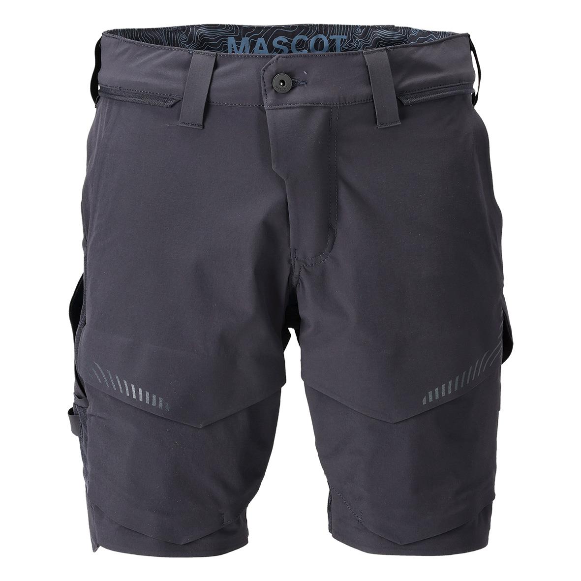 Mörkgrå stretchshorts för män med fickor och bälteshällor