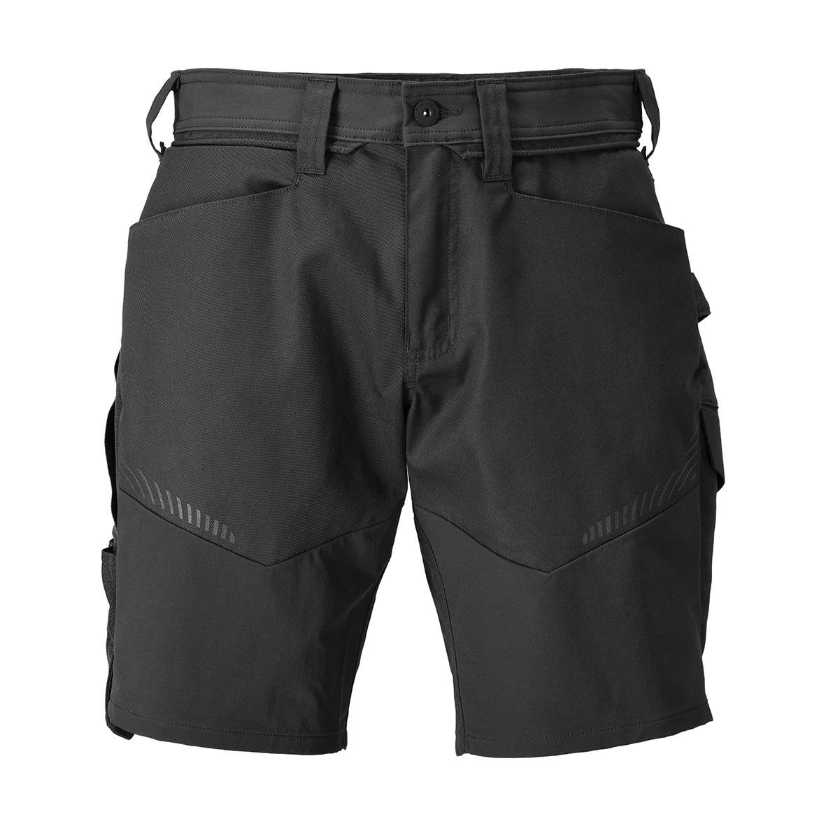 Svarta shorts med flera fickor och justerbar midja
