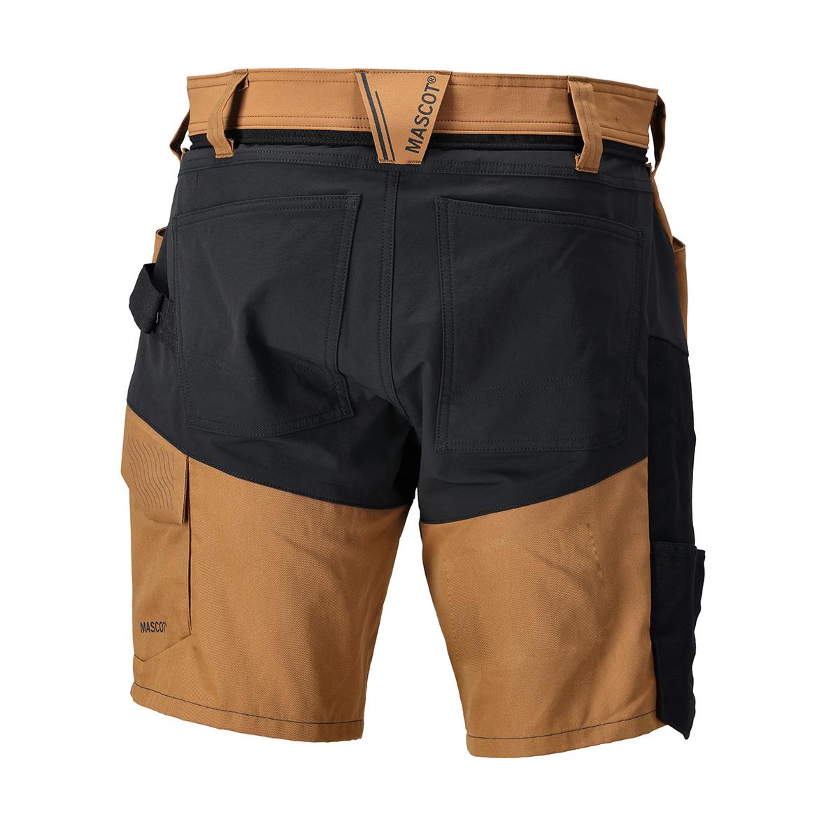 Svarta och nötbruna shorts med fickor och bälteshällor, anpassade för mascot