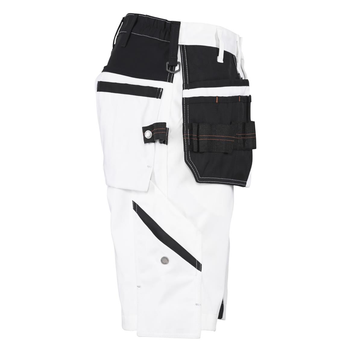 Vit och svart hantverksshorts med flera fickor och detaljer