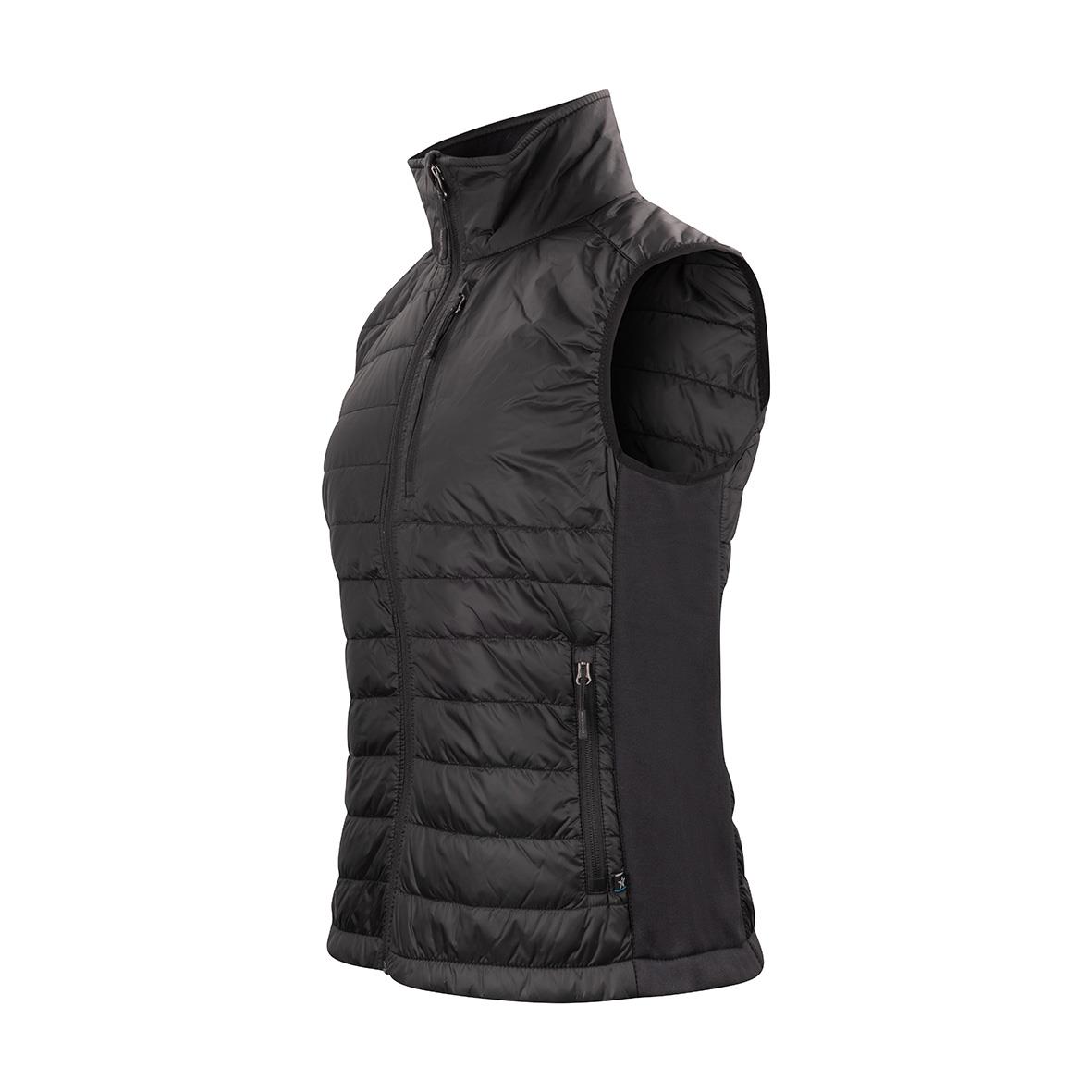 Svart väst med vadderad fram- och bakdel, hög krage och dragkedja, utan ärmar