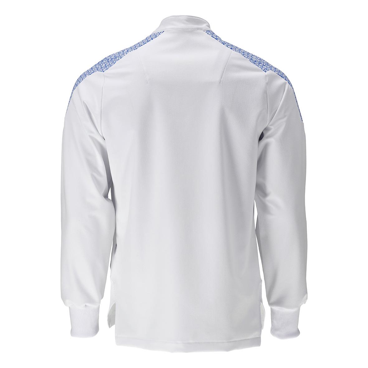 Vit sportjacka med blå mönster på axlarna sett bakifrån