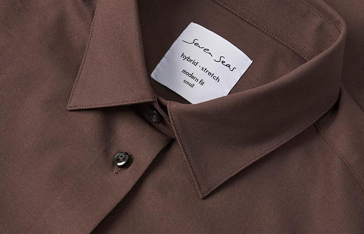 Brun skjorta med krage och knappar från Seven Seas S52 Dam Hybrid Mocka M