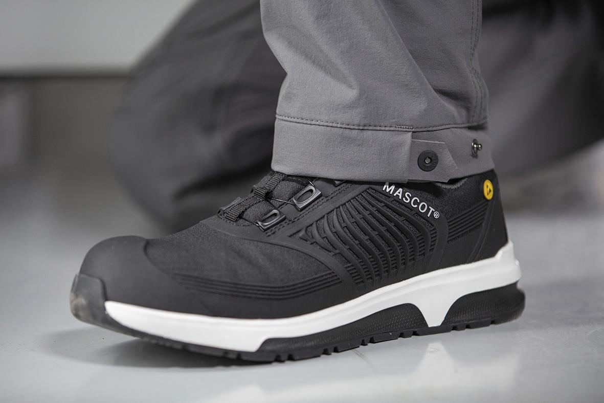 Skyddssko Mascot F0660-709 S1PL Boa 37 i svart med vit sula