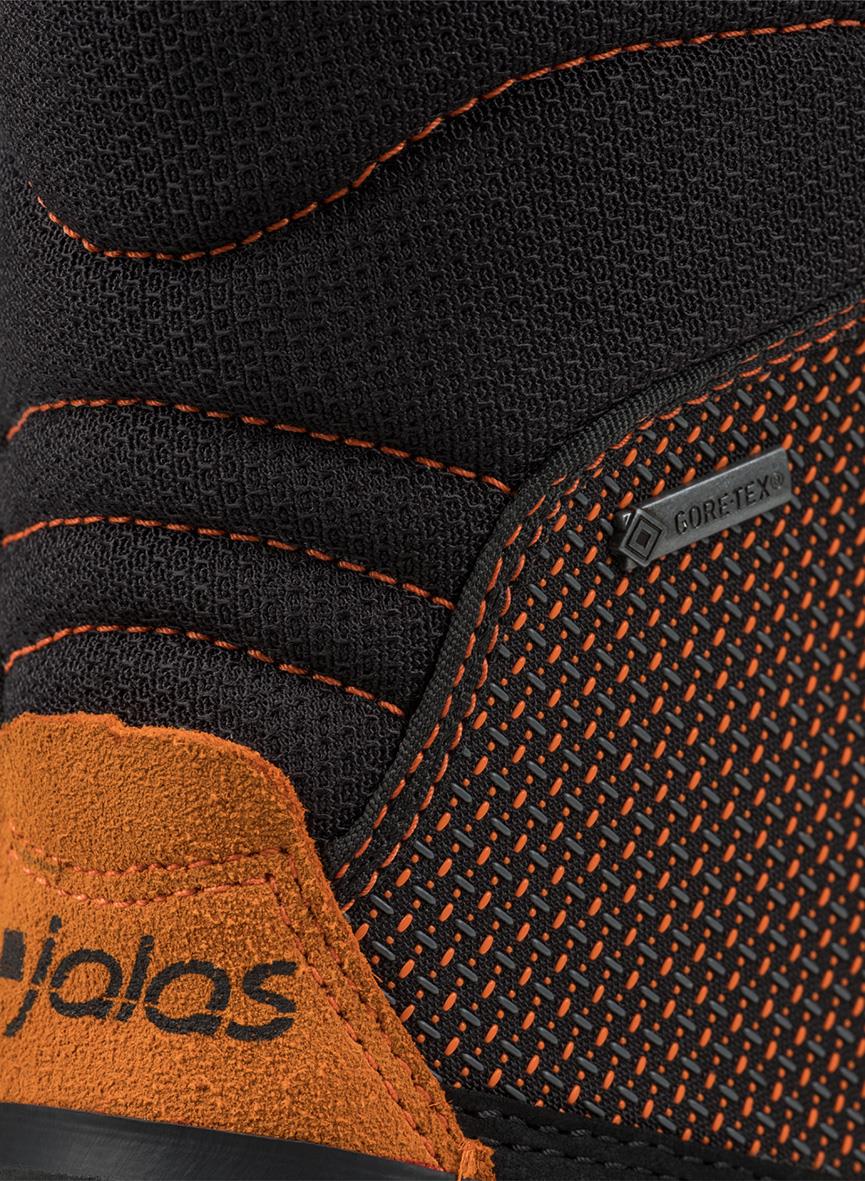 Närbild av svart och orange sågskyddskänga Jalas 1988 GTX med GORE-TEX material