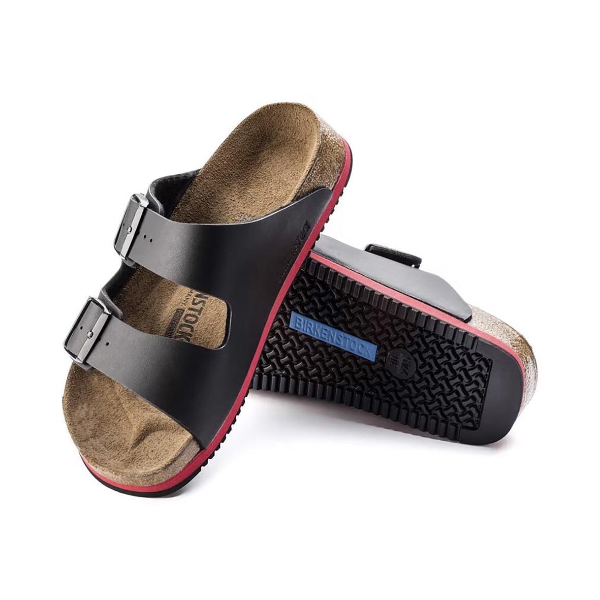 Svarta Birkenstock Arizona sandal i storlek 35 med två justerbara remmar och korksula